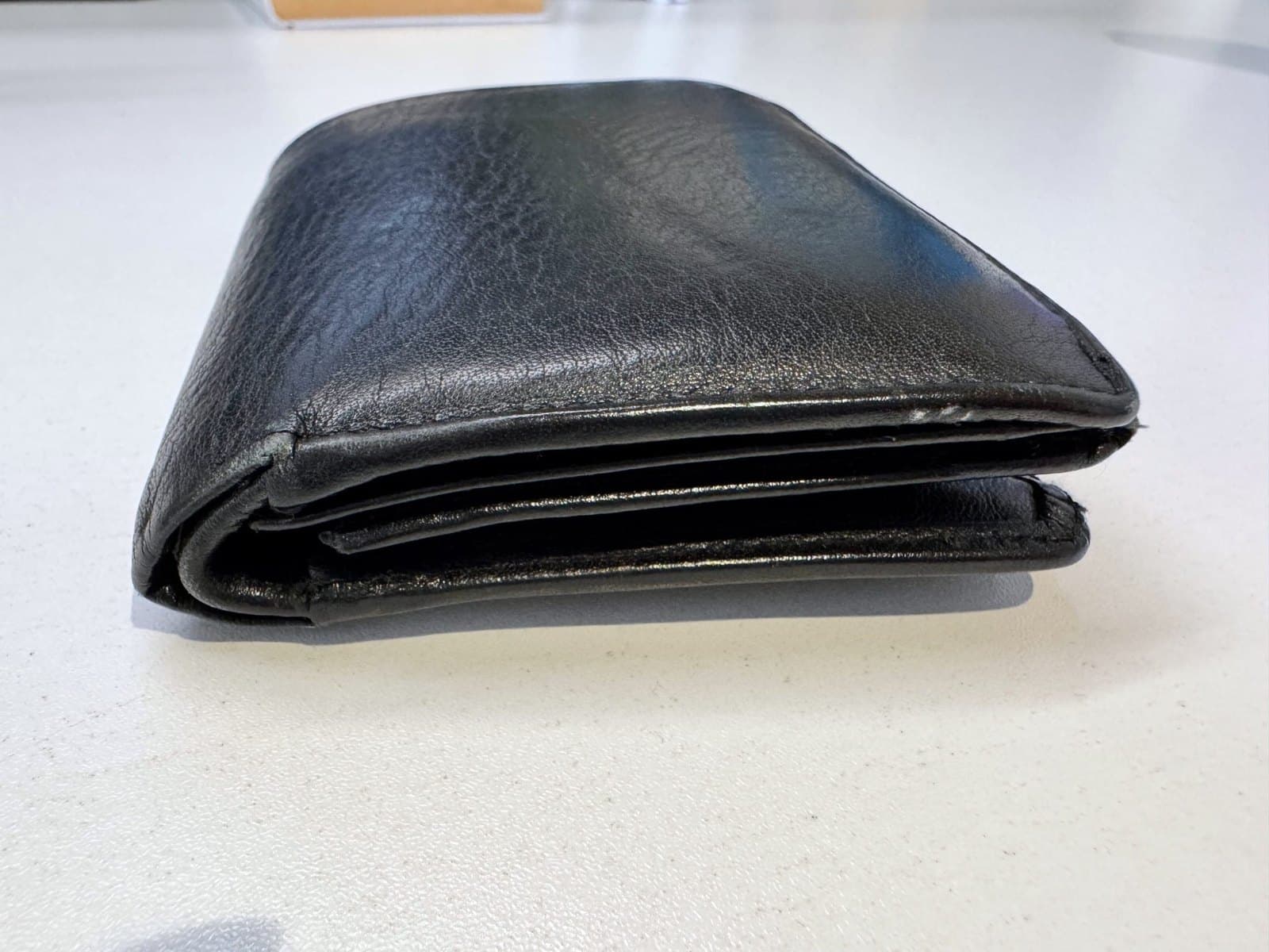 Slim Leather Bifold